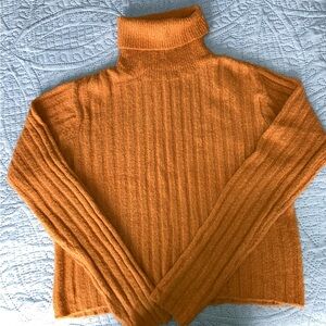 Turtle neck sweater